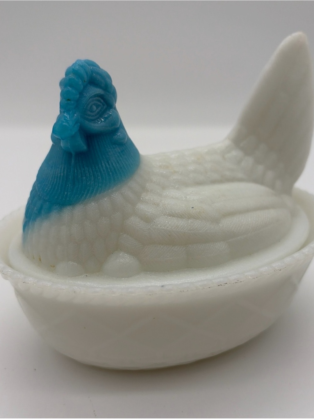 HTF Vintage WESTMORELAND Milk Glass Hen on a Nest W/Blue Slag Glass Head 2pcs